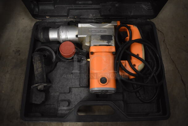 Chicago 47606 Rotary Hammer. 120 Volts, 1 Phase in Hard Case. 17x14x4. Tested and Working!