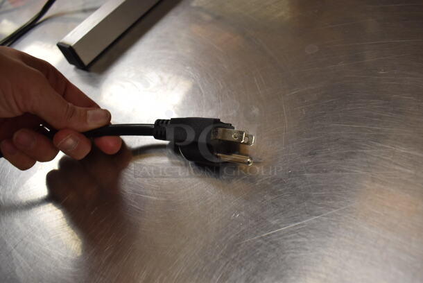 Avantco 177FFDS2 Metal Commercial Countertop Food Warming Lamp. 120 Volts, 1 Phase. Unit Was In Working Condition When Restaurant Closed. (Front Kitchen) - Image 4 of 5