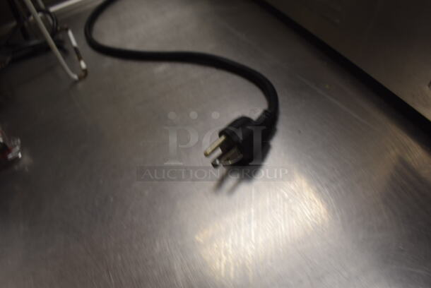 Avantco 177W50 Stainless Steel Commercial Countertop Food Warmer. 120 Volts, 1 Phase. Unit Was In Working Condition When Restaurant Closed. (Front Kitchen) - Image 6 of 6