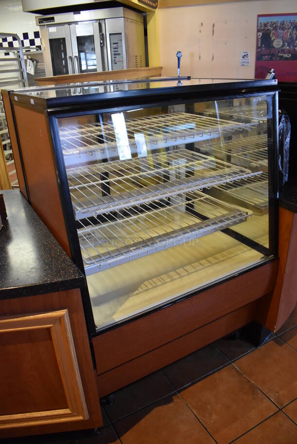 Federal Industries SGD3648 Metal Commercial Floor Style Dry Bakery Display Case Merchandiser. 120 Volts, 1 Phase. Unit Was In Working Condition When Restaurant Closed. (Front Kitchen) - Image 2 of 8