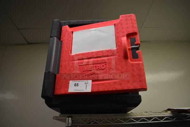 Metro Red and Black Insulated Food Carrying Case. (Kitchen) - Image 1 of 4