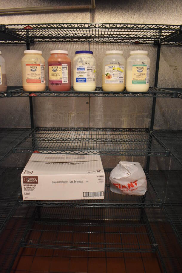 Metro Green Finish 5 Tier U Shaped Shelving Unit w/ 10 Poles. Includes 24x60x75. BUYER MUST REMOVE: BUYER MUST DISMANTLE. PCI CANNOT DISMANTLE FOR SHIPPING. PLEASE CONSIDER FREIGHT CHARGES. (Walk In Boxes) - Image 5 of 6