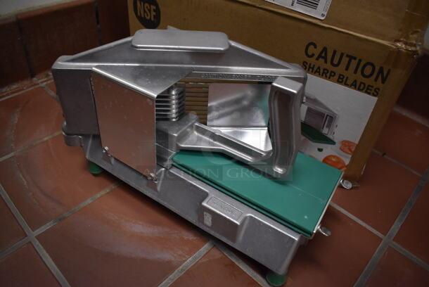 IN ORIGINAL BOX! Garde Metal Countertop Tomato Slicer. (Kitchen) - Image 2 of 5