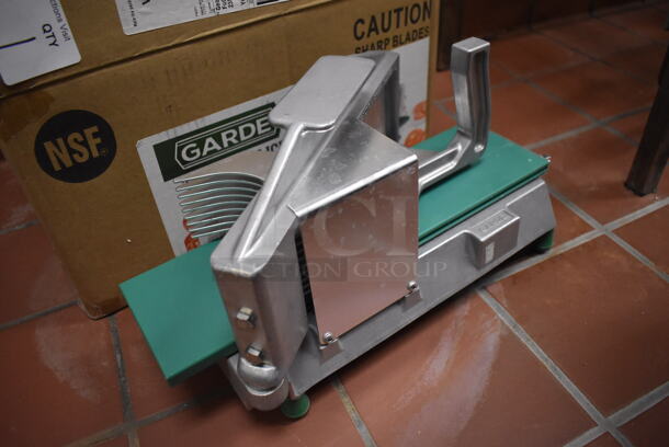 IN ORIGINAL BOX! Garde Metal Countertop Tomato Slicer. (Kitchen) - Image 3 of 5