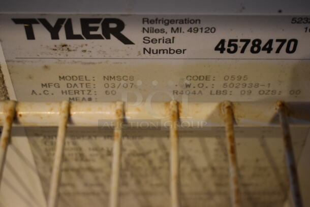 Tyler NMSC8 Metal Commercial Floor Style Open Grab N Go Cooler w/ Sneeze Guard. 120 Volts, 1 Phase. BUYER MUST REMOVE: Give Yourself Ample Time To Remove This Item on Pick Up Day. (Dining Room) - Image 6 of 7