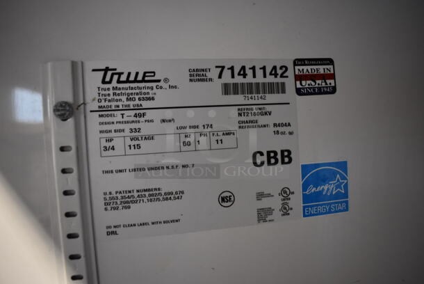 2011 True T-49F ENERGY STAR Stainless Steel Commercial 2 Door Reach In Freezer w/ Poly Coated Racks on Commercial Casters. 115 Volts, 1 Phase. 54x30x83. Tested and Powers On But Does Not Get Cold - Image 2 of 5