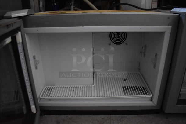 2015 Criotec CVZ-01 Metal Mini Cooler Merchandiser. 21x18x17. Tested and Working! - Image 3 of 4