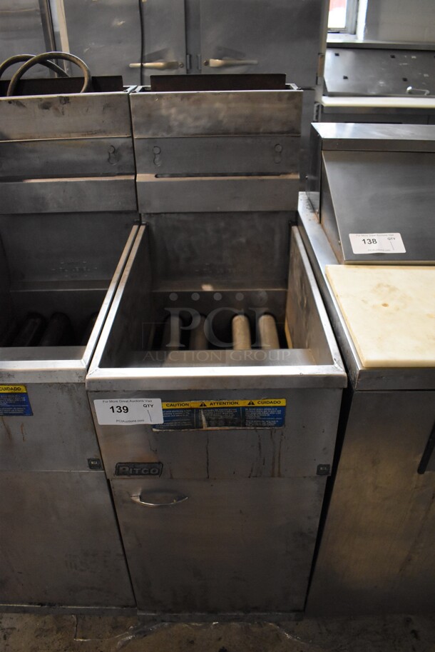 2016 Pitco Frialator 40D Stainless Steel Commercial Propane Gas Powered Deep Fat Fryer w/ 2 Metal Fry Baskets. 115,000 BTU. 15.5x30x47