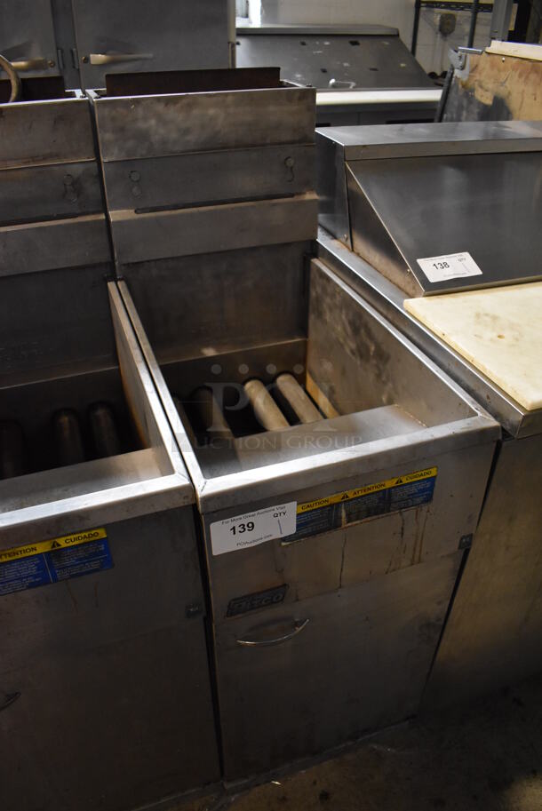 2016 Pitco Frialator 40D Stainless Steel Commercial Propane Gas Powered Deep Fat Fryer w/ 2 Metal Fry Baskets. 115,000 BTU. 15.5x30x47 - Image 2 of 6