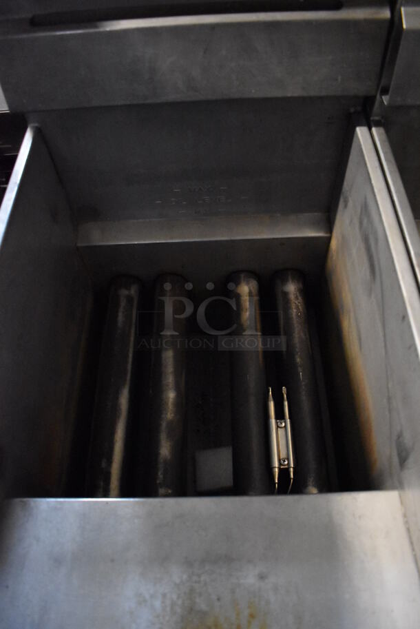 2016 Pitco Frialator 40D Stainless Steel Commercial Propane Gas Powered Deep Fat Fryer w/ 2 Metal Fry Baskets. 115,000 BTU. 15.5x30x47 - Image 4 of 6