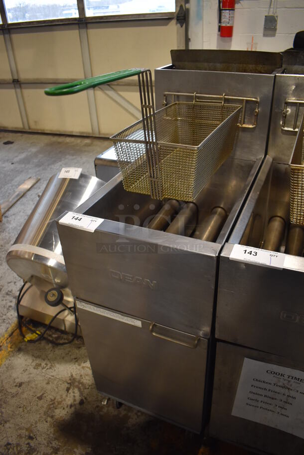 Dean SR152GP Stainless Steel Commercial Propane Gas Powered Deep Fat Fryer w/ Metal Fry Basket on Commercial Casters. 120,000 BTU. 16x30x46 - Image 3 of 6