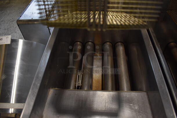 Dean SR152GP Stainless Steel Commercial Propane Gas Powered Deep Fat Fryer w/ Metal Fry Basket on Commercial Casters. 120,000 BTU. 16x30x46 - Image 4 of 6