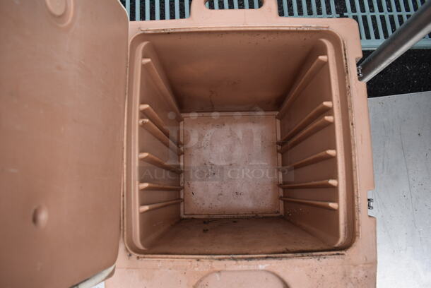 Cambro 300MPC Tan Poly Insulated Food Carrying Case. 17x24x22 - Image 5 of 6