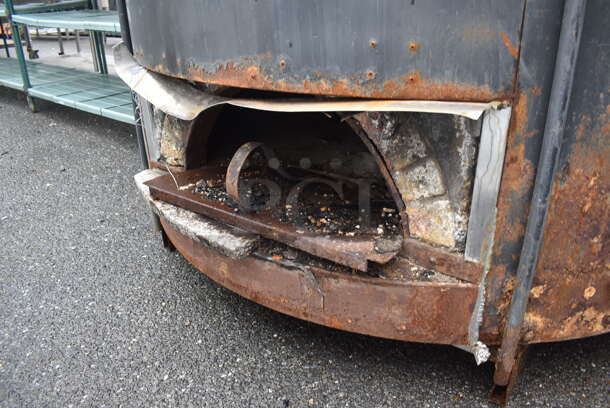 Metal Commercial Wood Fired / Gas Fired Pizza Oven. 69x69x36 - Image 2 of 6