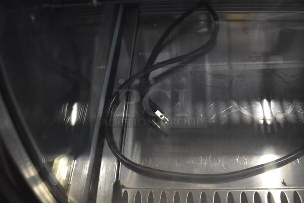 Vollrath RDE8160 Metal Commercial Countertop Display Merchandiser. 115 Volts, 1 Phase. 57x22x31. Tested and Powers On But Does Not Get Cold - Image 5 of 6