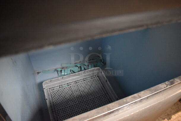 2012 Manitowoc ID0853W-261 Stainless Steel Commercial Ice Machine Head on Commercial Bin. 208-230 Volts, 1 Phase. 31x34x72.5 - Image 4 of 6