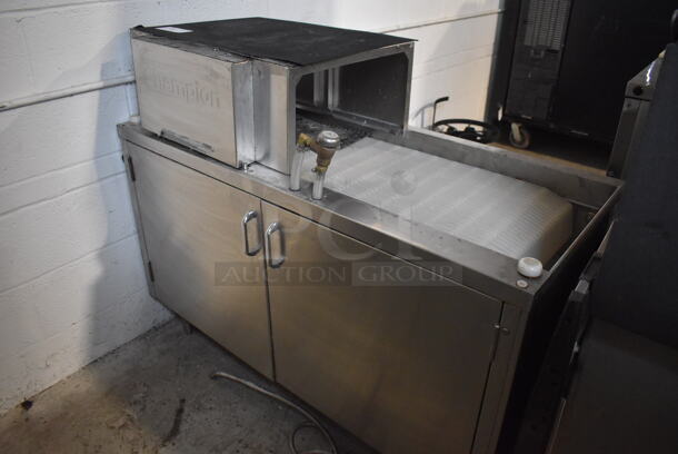 Champion CG4R Stainless Steel Commercial Glass Washer. 230 Volts. 48x23x33