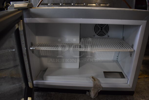 2015 Criotec CVZ-01 Metal Mini Cooler Merchandiser. 21x18x17. Tested and Working! - Image 4 of 5