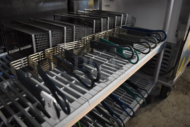 10 Metal Fry Baskets. Includes 6x24x12. 10 Times Your Bid! - Image 2 of 3