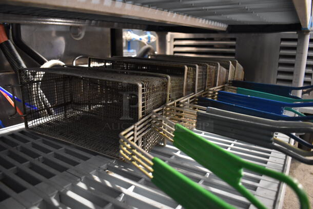 8 Metal Fry Baskets. Includes 6x24x12. 8 Times Your Bid! - Image 2 of 3