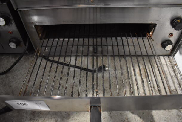 J&J Snack Foods JJ560E Stainless Steel Commercial Countertop Electric Powered Pizza Oven / Snack Oven. 120 Volts, 1 Phase. 23.5x20x10.5. Tested and Working! - Image 4 of 4