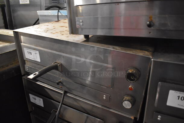 J&J Snack Foods JJ560E Stainless Steel Commercial Countertop Electric Powered Pizza Oven / Snack Oven. 120 Volts, 1 Phase. 23.5x20x10.5. Tested and Working! - Image 2 of 4