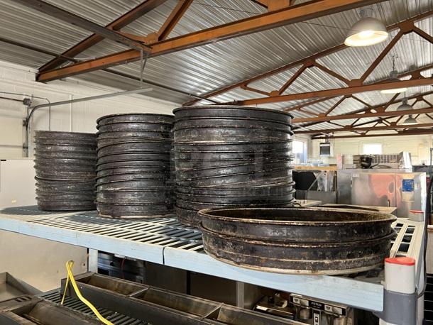 38 Metal Round Baking Pans. 15x15x2. 38 Times Your Bid! - Image 2 of 3