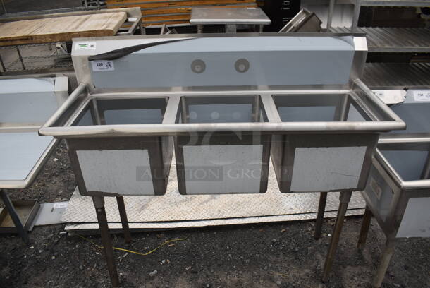 BRAND NEW SCRATCH AND DENT! Regency 600s31515 Stainless Steel Commercial 16 Gauge 3 Bay Sink. Bays 14x14x12