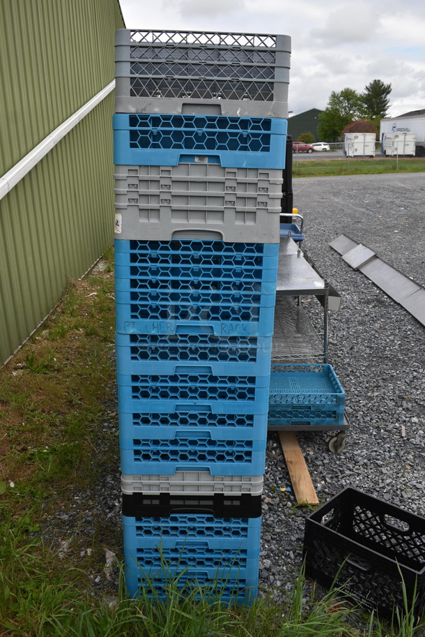 ALL ONE MONEY! Lot of Plastic Dish Caddies - Image 1 of 3