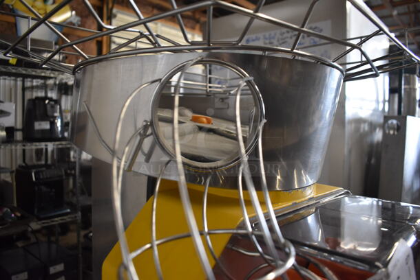 2016 Zumex Electric Speed Pro Tank Podium D&C Automatic Juicer On Commercial Casters. 115V  Tested and Working! - Image 7 of 10