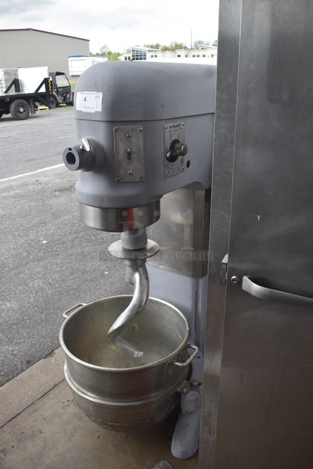 HARD TO FIND 115V Unit! Hobart H-600 60 Quart Four Speed Dough Mixer With Metal Bowl And Dough Hook. 115V, 1 Phase. Tested and Working! - Image 3 of 7