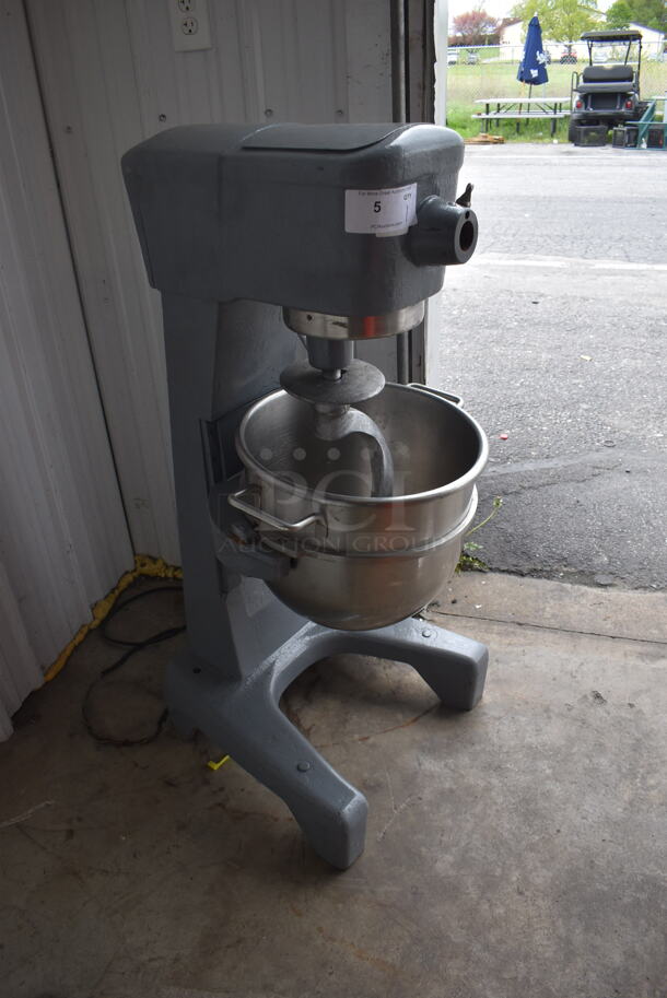 Hobart D300 30 Quart Commercial 3 Speed Mixer With Stainless Steel Bowl and Dough Hook  115V/1 Phase. Tested and Working! - Image 2 of 7