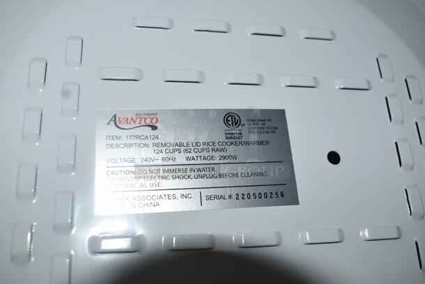 BRAND NEW SCRATCH AND DENT! Avantco  Stainless Steel Electric Rice Cooker/Warmer With Removable Lid, Spoon and Manual. Tested and Working! 240V.  - Image 5 of 6