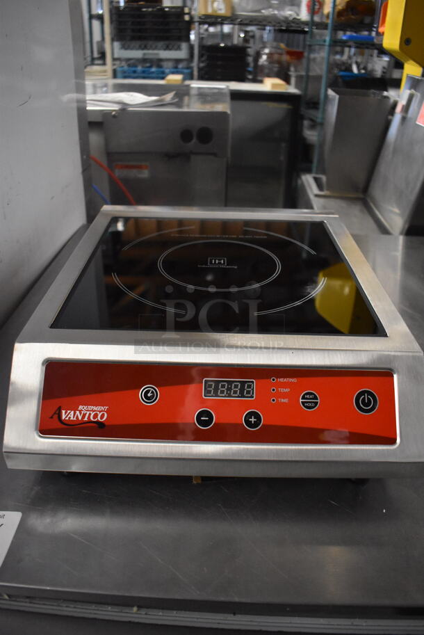 BRAND NEW SCRATCH AND DENT! Avantco 177IC3500 Single Countertop Induction Range. Tested and Working! 208-240V.