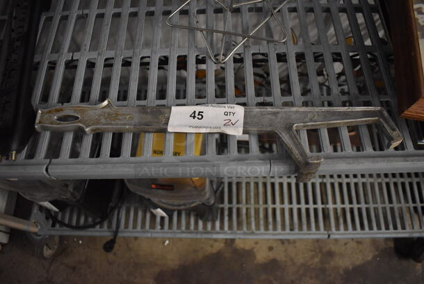 ALL ONE MONEY! Lot of Paper Towel Holder And Bucket Opener - Image 2 of 3