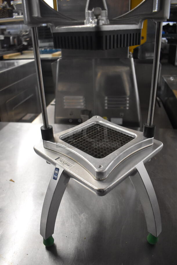 BRAND NEW SCRATCH AND DENT! Garde Vegetable Dicer - Image 4 of 4