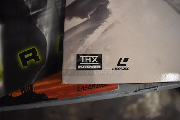 ALL ONE MONEY! Lot of 8 Items Including Happy Days Framed Photo, True Lies, Jurassic Park And Braveheart Laser Discs AND MORE!  - Image 4 of 6