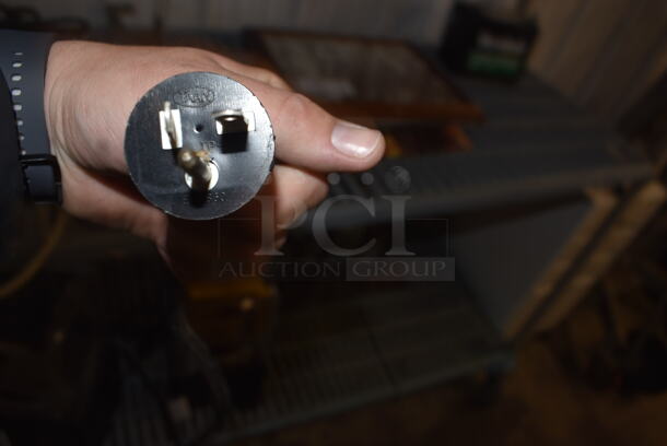 Blendtec ICB5/ABC5 Electric Countertop All Purpose Blender Includes Blending Cup and Lid.115 Volt 1 Phase. Tested and Working! - Image 6 of 6