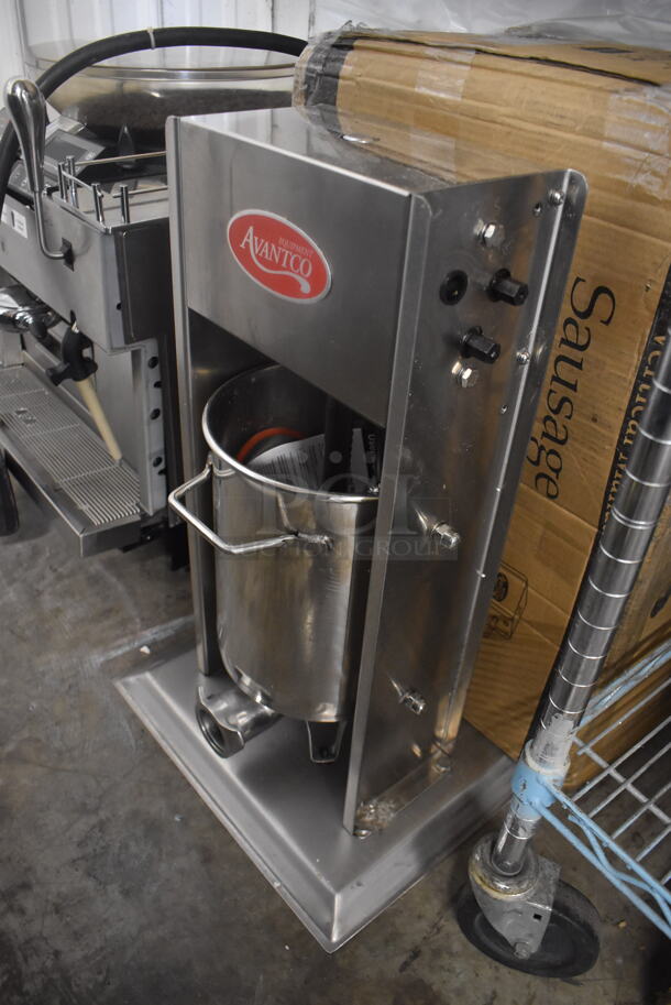 LIKE NEW! USED A FEW TIMES! Avantco CS-20V 20 lb. Stainless Steel Vertical Manual Churro Stuffer - Image 3 of 7