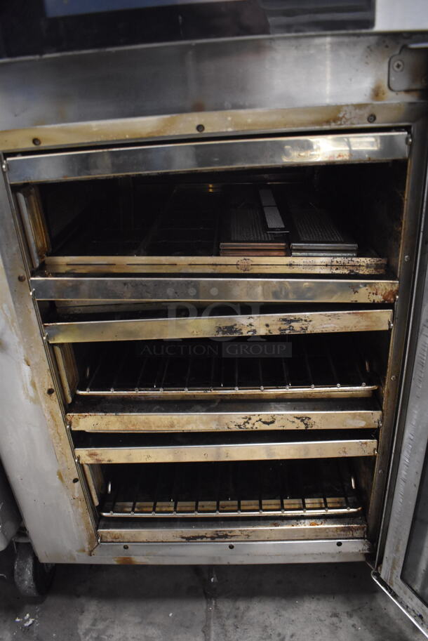 2017 Alto-Shaam VMC H3 Vector Commercial Stainless Steel Electric Multi-Cook Oven With Steel Racks. 208-240V, 1 Phase.  - Image 4 of 6