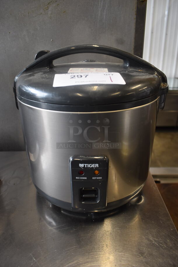 Tiger JNP-S18U Stainless Steel Electric Rice Cooker/ Warmer With Black Top. 120V. Tested and Working!
