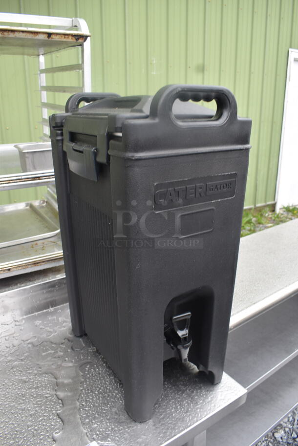 CaterGator 5 Gallon Gray Insulated Beverage Dispenser - Image 2 of 4