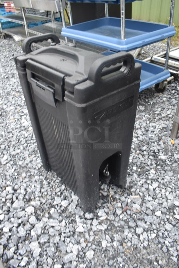 Carlisle 5 Gallon Gray Insulated Beverage Dispenser - Image 2 of 4