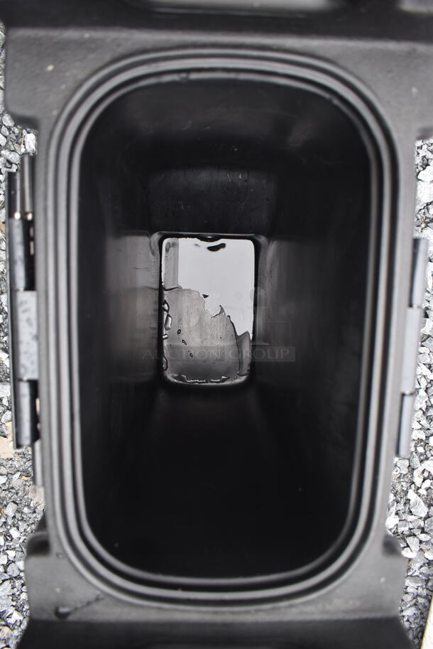 Carlisle 5 Gallon Gray Insulated Beverage Dispenser - Image 4 of 4