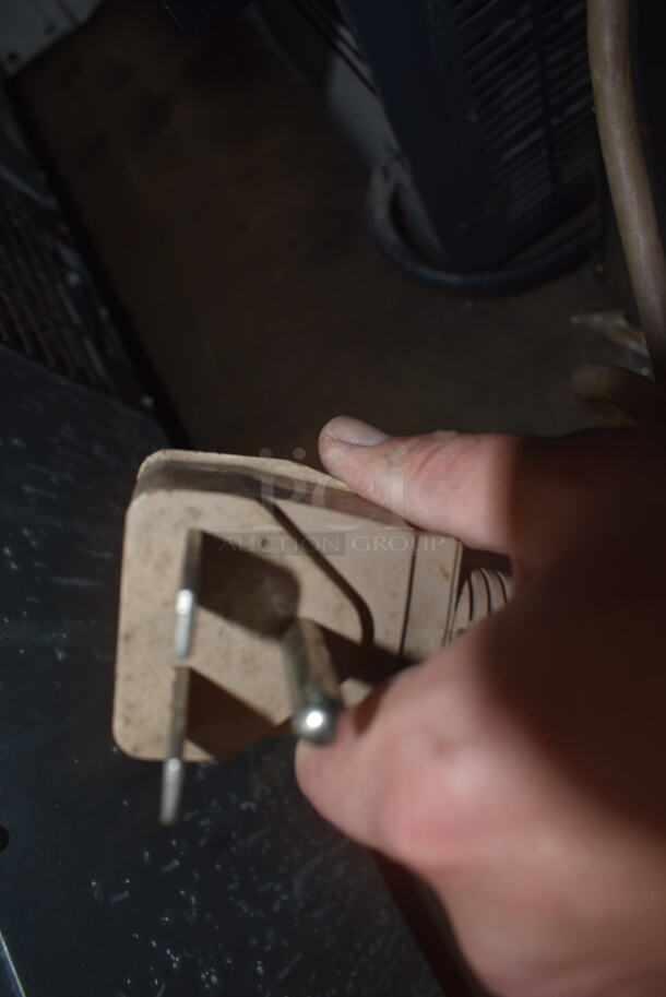 Panasonic Pro II Commercial Stainless Steel Electric Microwave Oven. 208-250 Volts 1 Phase - Image 5 of 5