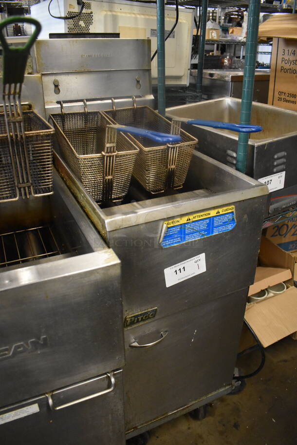 Pitco 35C+ Commercial Stainless Steel Natural Gas Fryer With 2 Fry Baskets On Commercial Casters. - Image 2 of 7