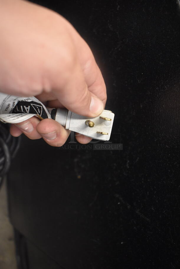 2019 True TUC-24F-HC Single Door Commercial Stainless Steel Undercounter Cooler. 115 Volts, 1 Phase Tested and Does Not Power On - Image 6 of 6