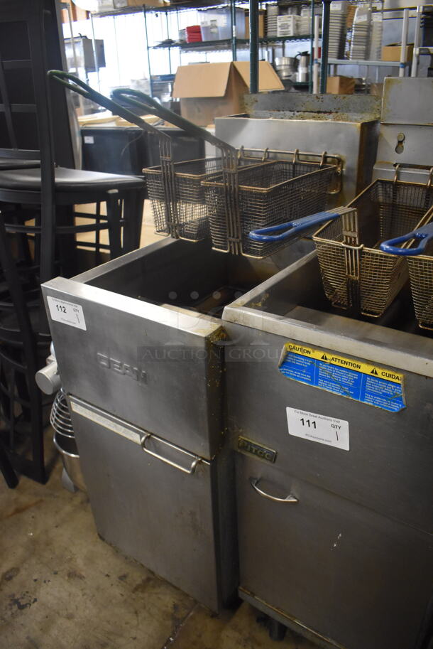 Dean SR142GN Commercial Stainless Steel Natural Gas Fryer With 2 Fry Baskets on Legs. BTU 1050. - Image 3 of 7