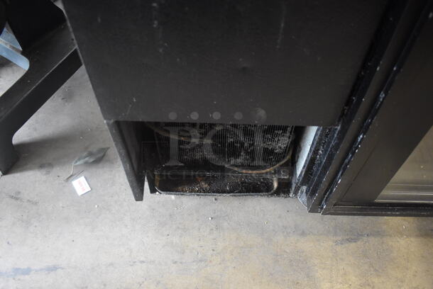 True TBB-2G Commercial Black Steel Top Bar Cooler With 2 Glass Swinging Doors And Polycoated Racks. 115V, 1 Phase. Tested and Working! - Image 6 of 7