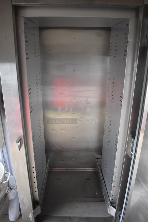 Traulsen RPP132L-FHS Commercial Stainless Steel Rolling Rack Proofing Cabinet. 115V, 1 Phase. Tested and Working! - Image 4 of 5